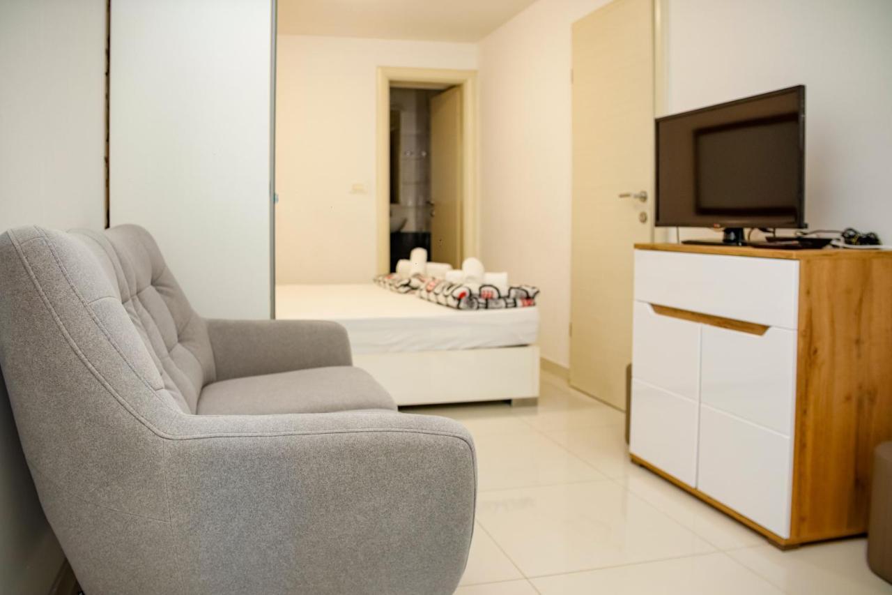 Отель Studio Apartman Сплит Экстерьер фото