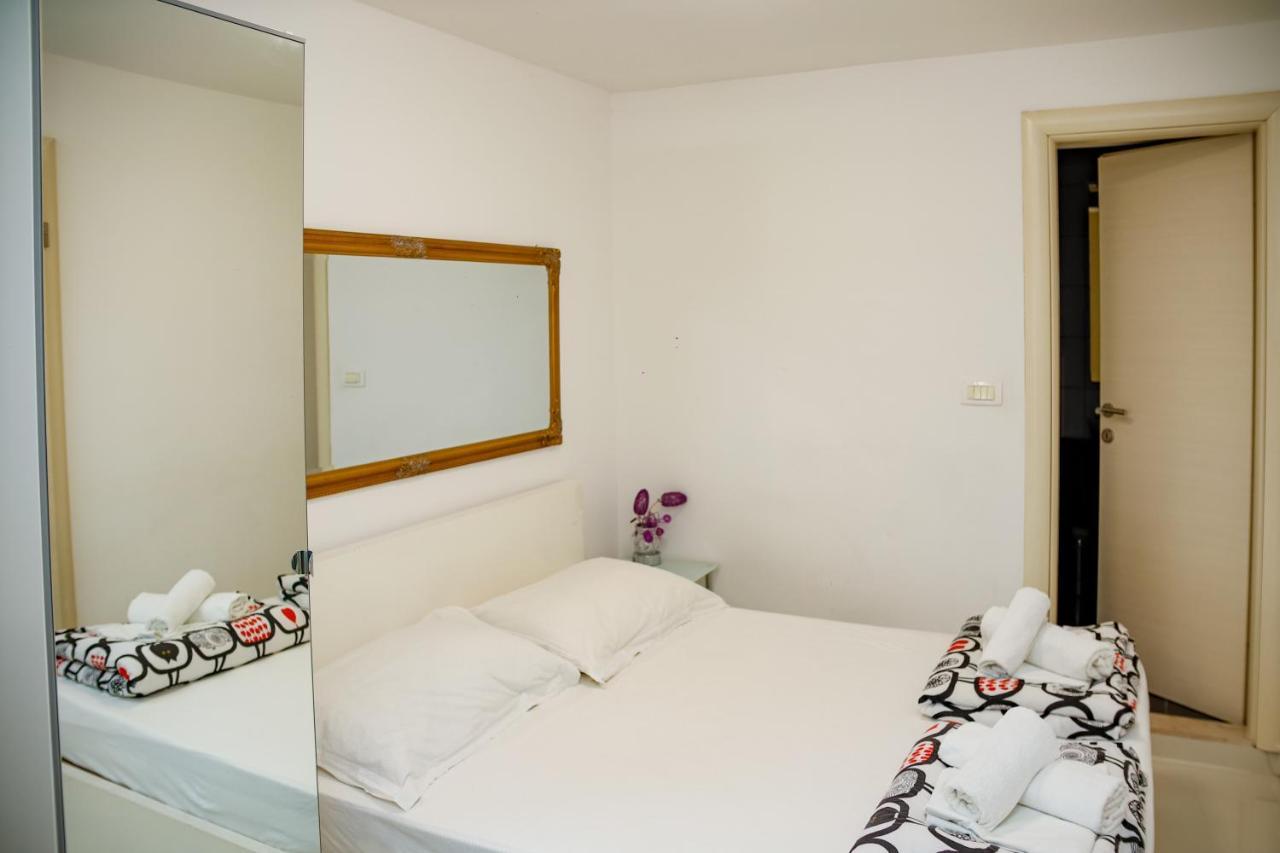 Отель Studio Apartman Сплит Экстерьер фото